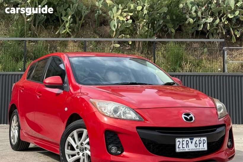 Red 2013 Mazda 3 Hatchback Maxx Sport