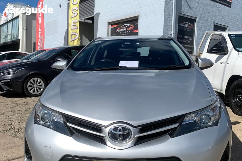 Silver 2014 Toyota Corolla Hatchback Ascent