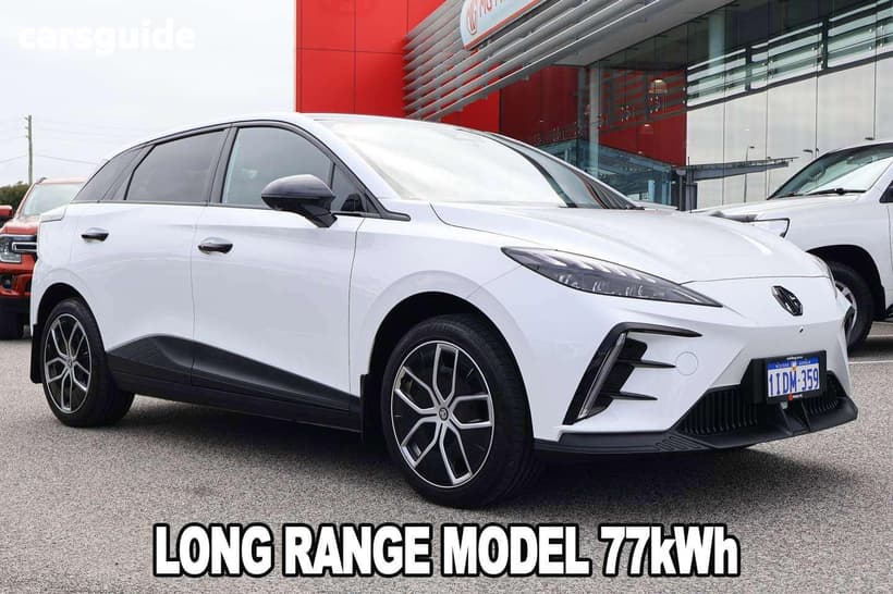 White 2023 MG MG4 Hatchback Essence Long Range 77