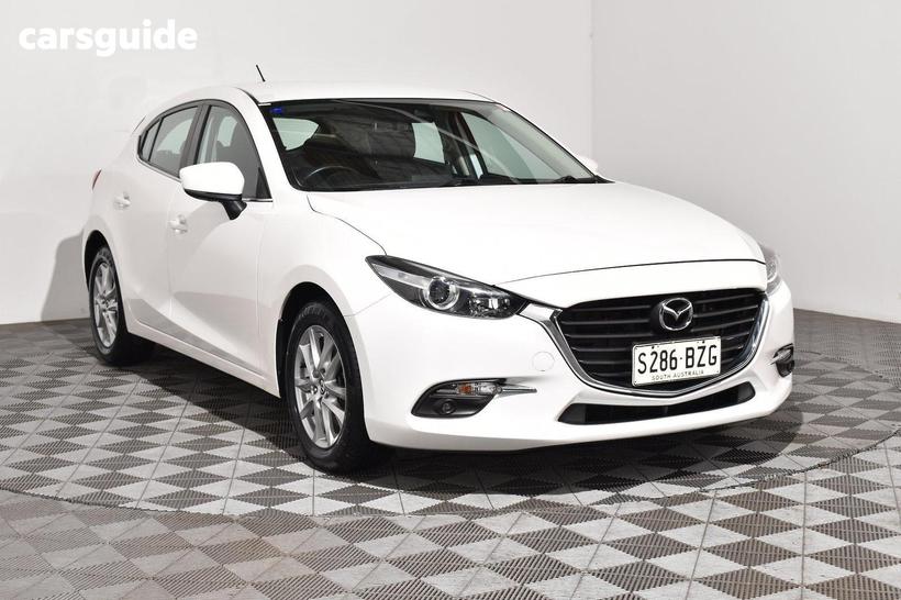 White 2018 Mazda 3 Hatchback Maxx Sport