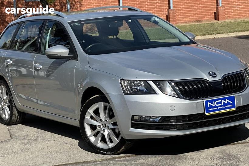 Silver 2019 Skoda Octavia Wagon 110 Tsi Base