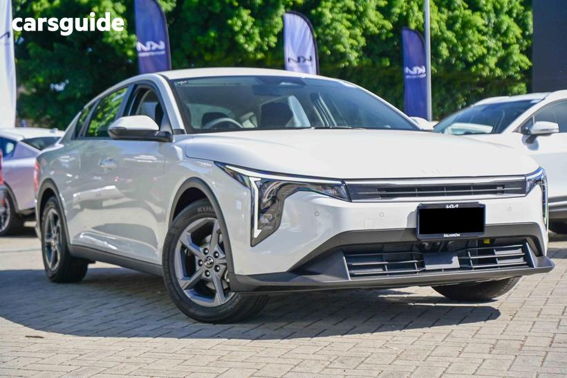 White 2025 Kia K4 Sedan S