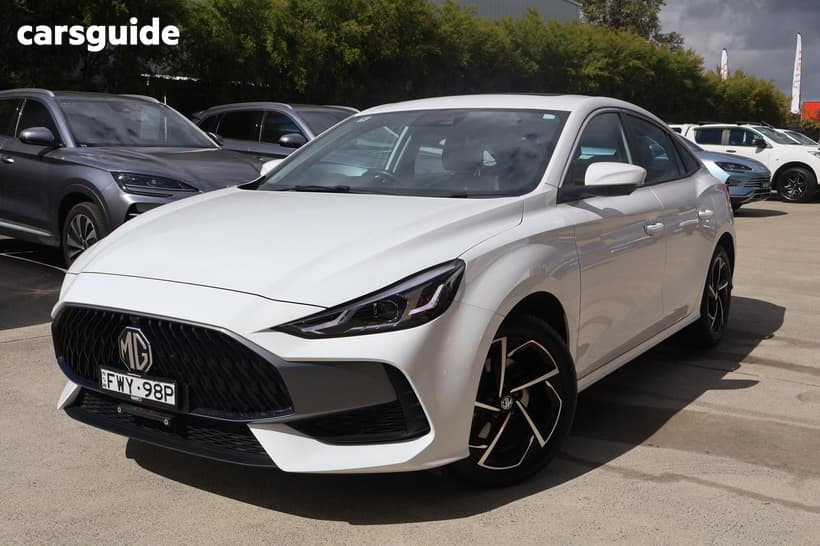 White 2023 MG MG5 Sedan Essence