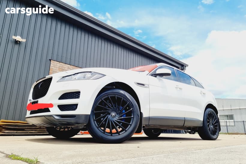 White 2016 Jaguar F-Pace Wagon 20D Prestige
