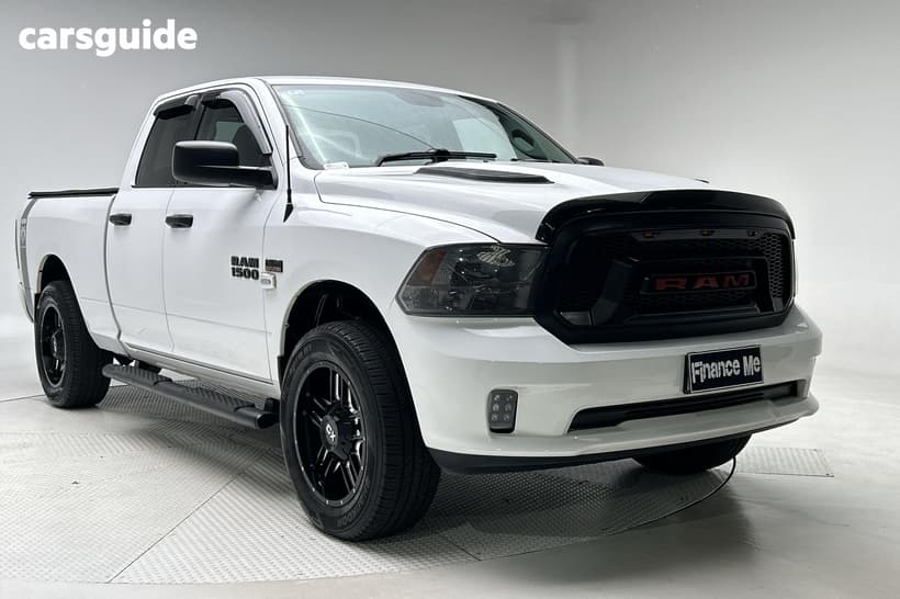 White 2018 RAM 1500 Coach Express (4X4)