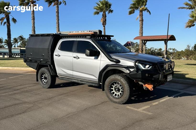 Silver 2022 Isuzu D-MAX Crew Cab Utility X-Terrain (4X4)