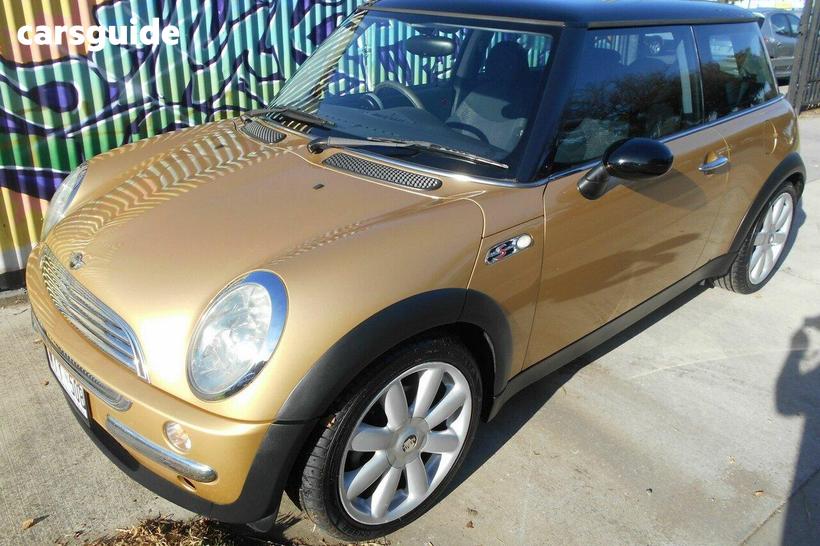 Gold 2003 Mini Cooper Hatchback