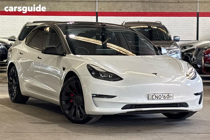 White 2021 Tesla Model 3 Sedan Performance