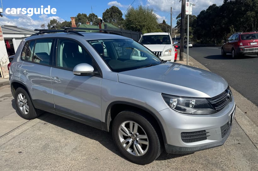 Silver 2011 Volkswagen Tiguan Wagon 125 Tsi