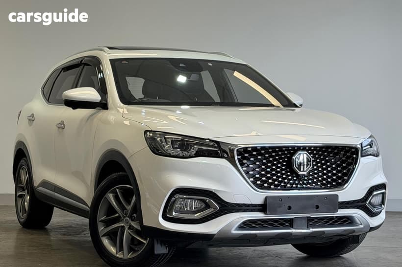 White 2021 MG HS Wagon Essence Anfield Edition