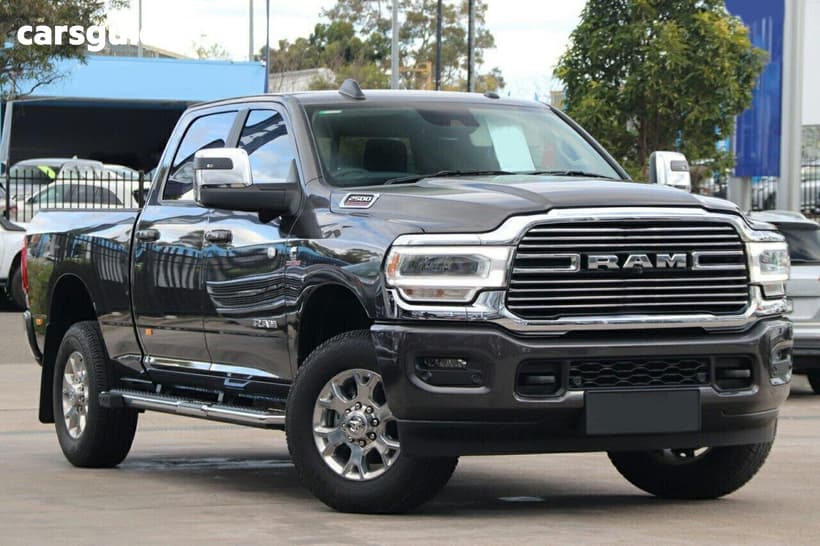 White 2026 RAM 2500 Crew Cab Utility Laramie (4X4)