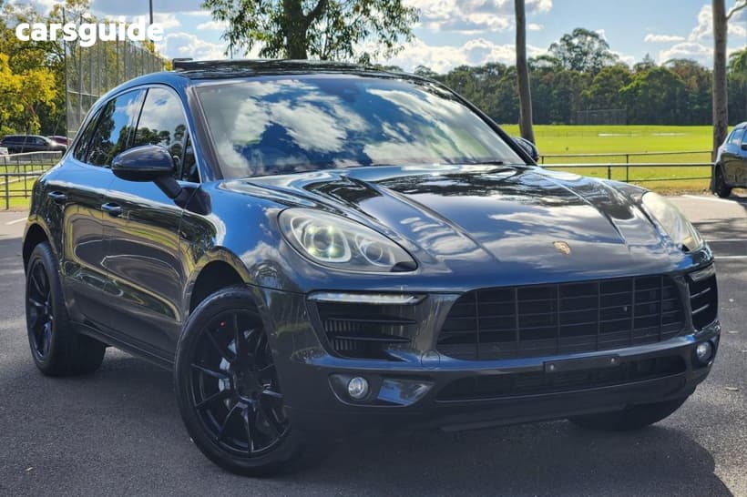 Grey 2016 Porsche Macan Wagon S