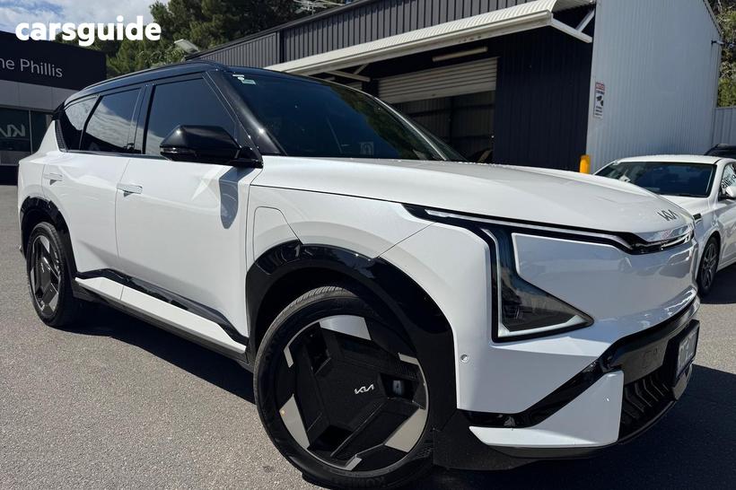 White 2026 Kia EV5 Wagon Gt-Line Awd Lr