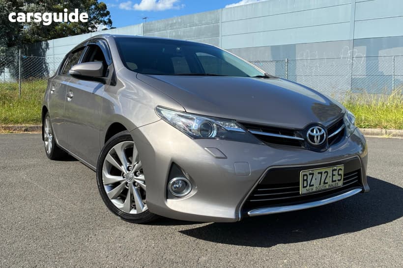 Bronze 2013 Toyota Corolla Hatchback Levin Zr