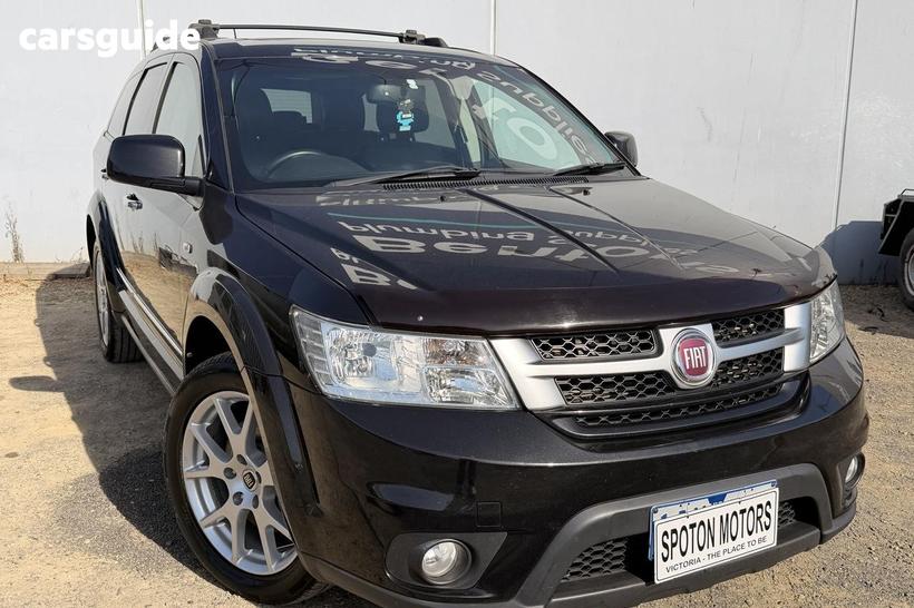 Black 2015 Fiat Freemont Wagon Lounge
