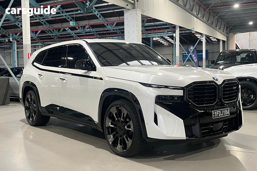 White 2023 BMW XM Wagon M Xdrive Phev