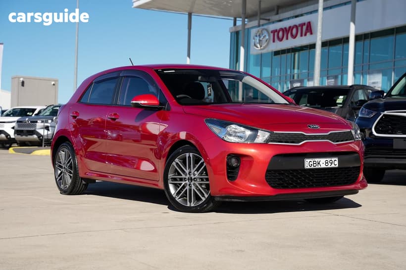 Red 2019 Kia RIO Hatchback Sport