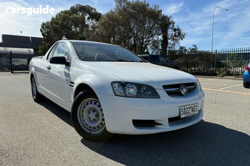 White 2009 Holden UTE Ute Tray OMEGA R