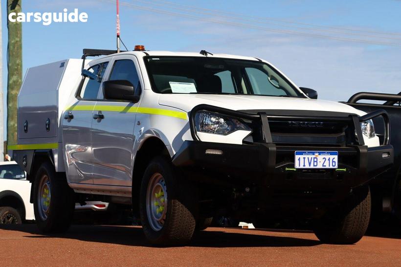 White 2025 Isuzu D-MAX Crew Cab Chassis Sx (4X4)