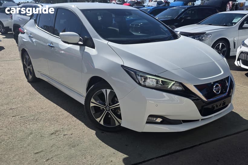 White 2019 Nissan Leaf Hatchback
