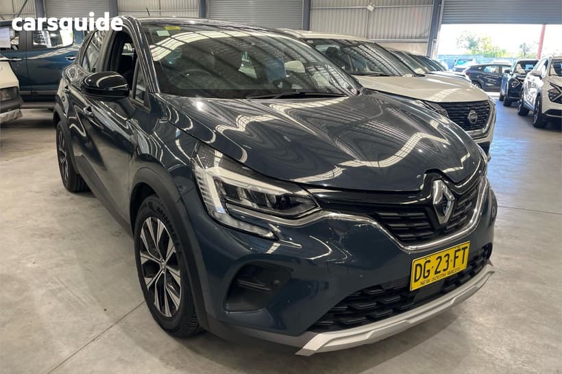 Blue 2022 Renault Captur Wagon Life