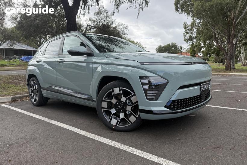 Green 2026 Hyundai Kona Wagon Electric Premium Ext Range