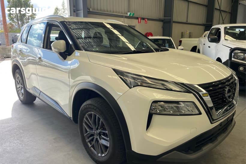White 2024 Nissan X-Trail Wagon St (2Wd)