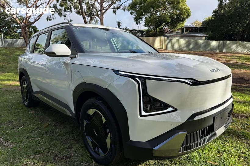 White 2024 Kia EV5 Wagon Air 2Wd Sr