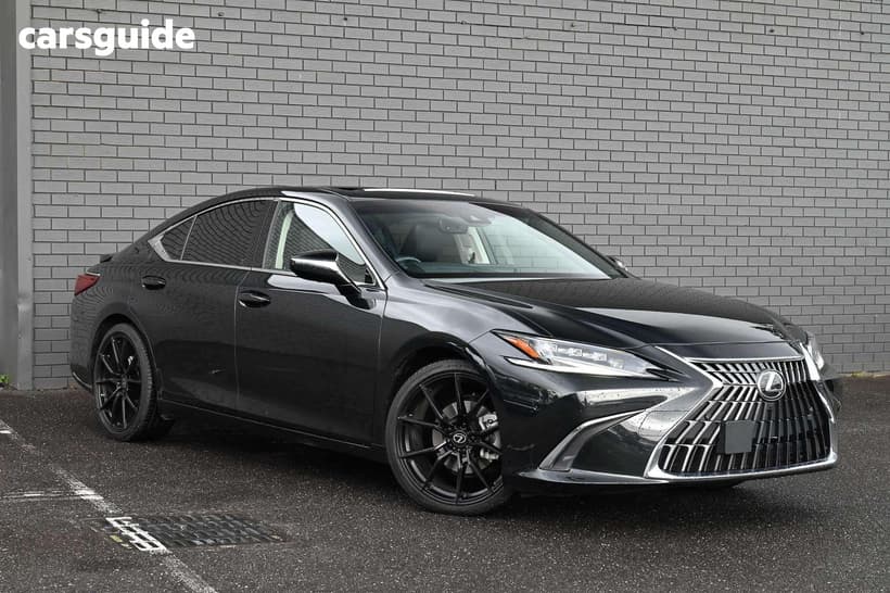 Black 2023 Lexus ES300H Sedan Sports Luxury (Hybrid)