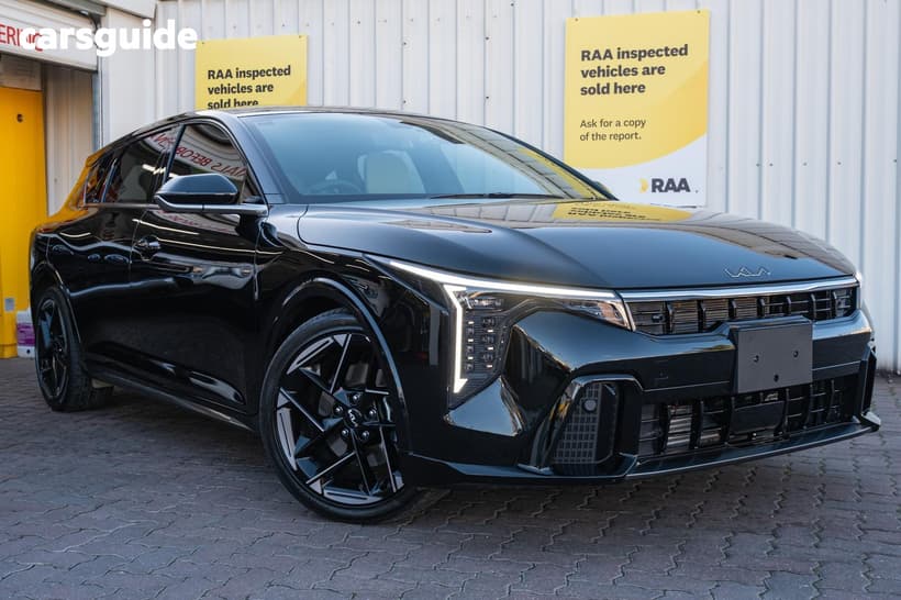 Black 2025 Kia K4 Hatchback Gt-Line