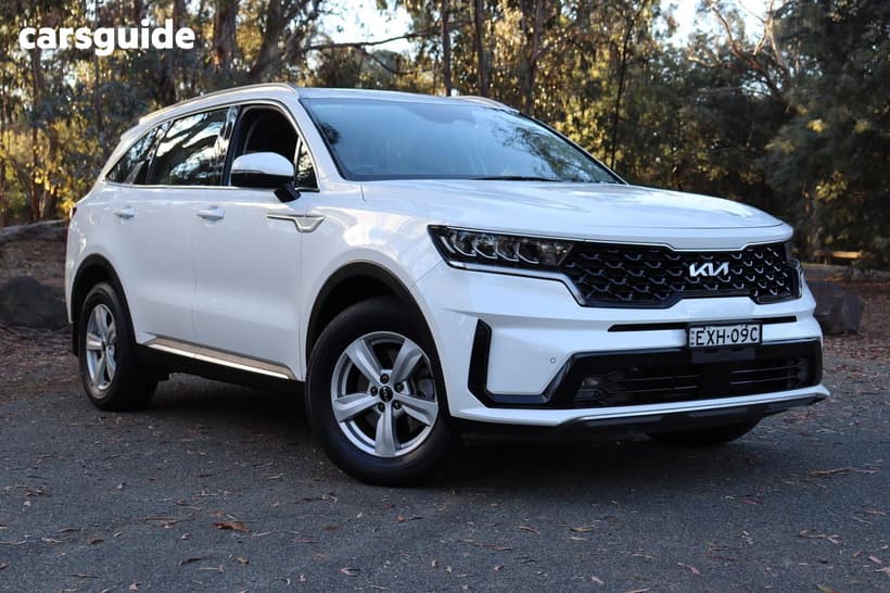 White 2022 Kia Sorento Wagon S 7 Seat