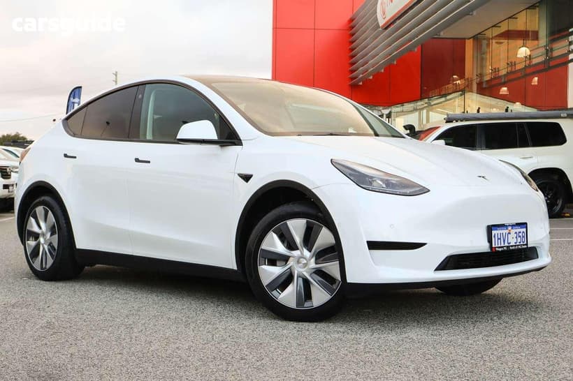 White 2023 Tesla Model Y Wagon Rear-Wheel Drive