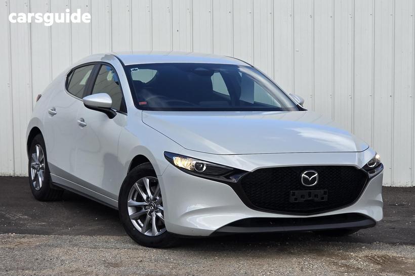 White 2024 Mazda 3 Hatchback G20 Pure