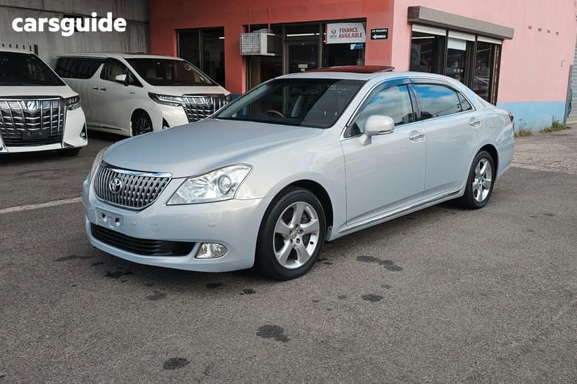 Blue 2010 Toyota Crown Sedan MAJESTA URS206
