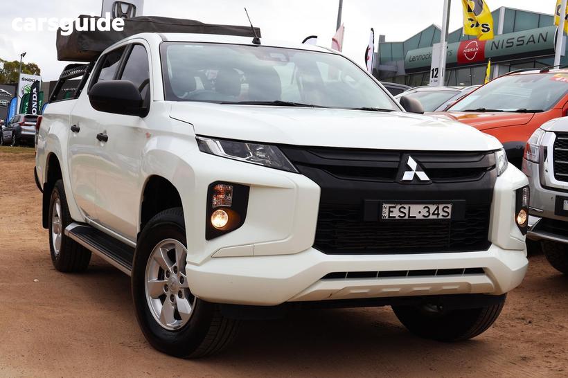 White 2021 Mitsubishi Triton Club Cab Pickup Glx+ (4X4)