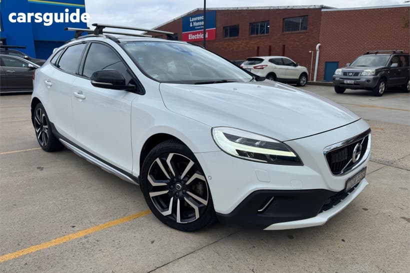 White 2017 Volvo V40 Wagon T5 Cross Country Pro (Awd)