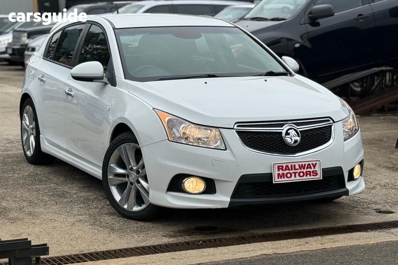 White 2013 Holden Cruze Hatchback Sri V