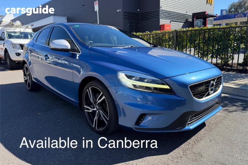 Blue 2017 Volvo V40 Hatchback T5 R-Design