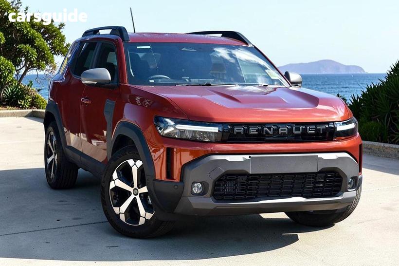Orange 2025 Renault Duster Wagon Techno (4X2)