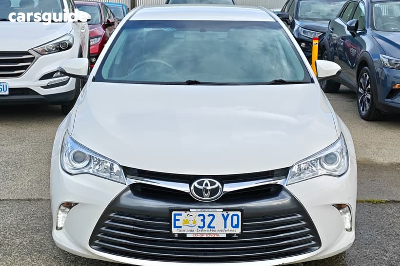 White 2015 Toyota Camry Sedan Altise