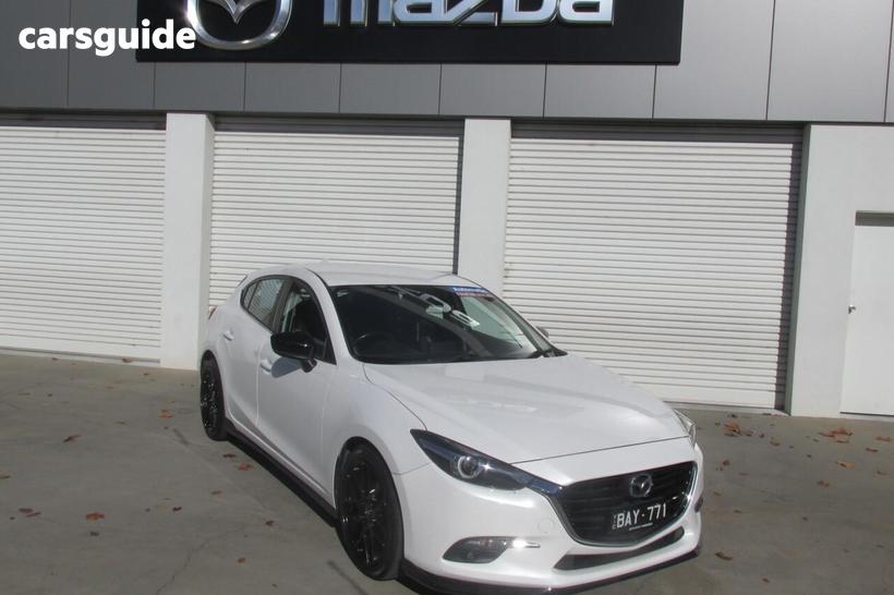 White 2017 Mazda 3 Hatchback Sp25 Gt