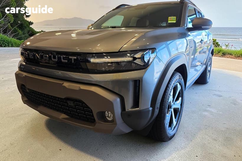 Grey 2025 Renault Duster Wagon Techno (4X2)