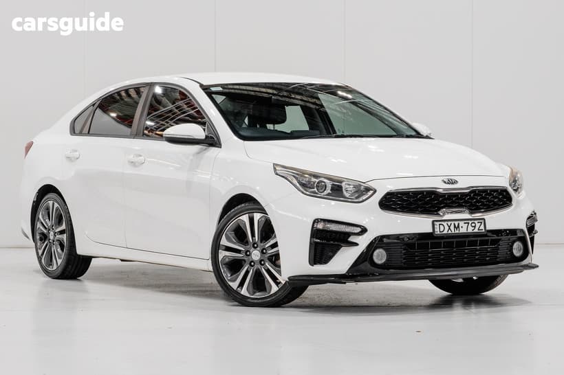 White 2018 Kia Cerato Sedan S