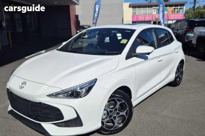 White 2025 MG MG3 Hatchback Essence