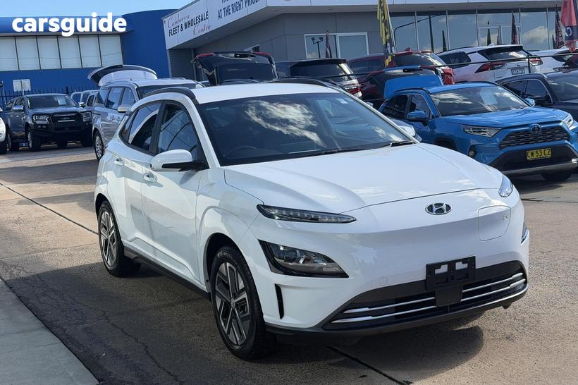 White 2023 Hyundai Kona Wagon Elite Electric Std Range