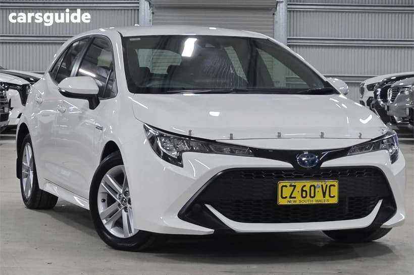 White 2020 Toyota Corolla Hatchback Ascent Sport (Hybrid)