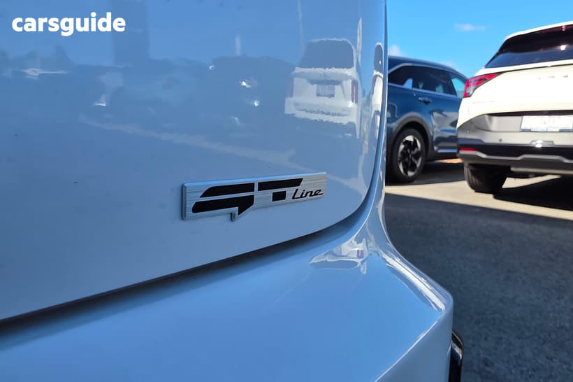 White 2025 Kia K4 Sedan Gt-Line