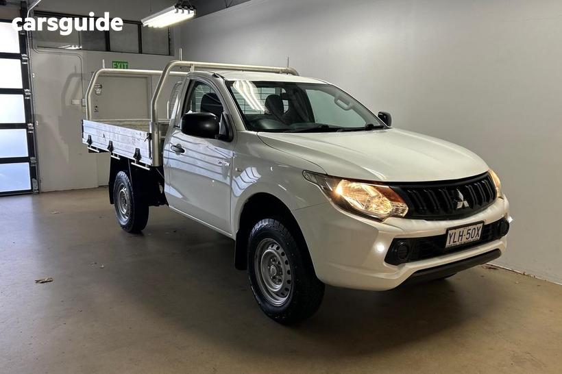 White 2016 Mitsubishi Triton Cab Chassis Glx