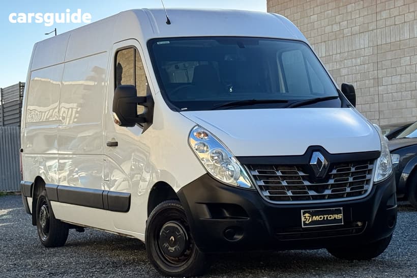 White 2018 Renault Master Commercial