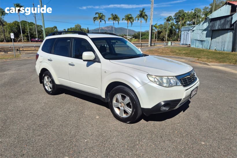 White 2008 Subaru Forester Wagon Xs